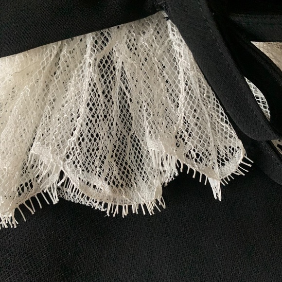 Cinq A Sept Roxie Lace Trim Blazer, size 14 - Picture 6 of 7